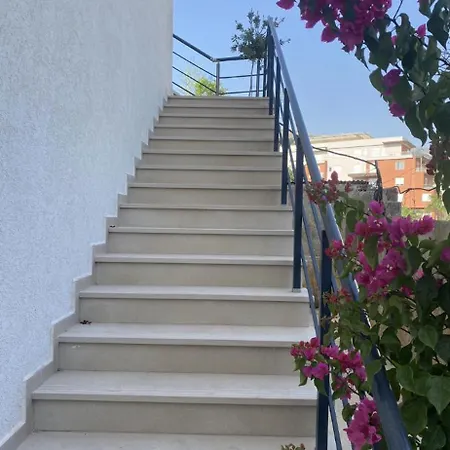 Himara Central Apartment