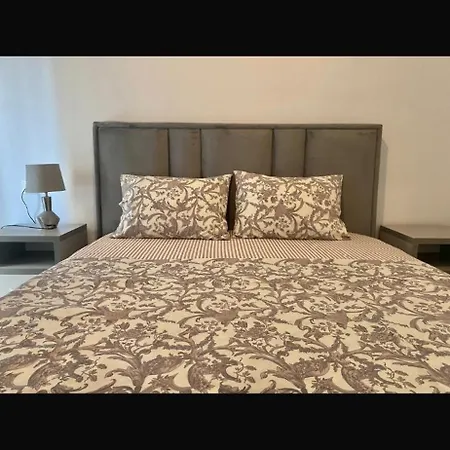 Himara Central Apartment