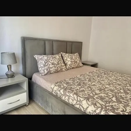 Himara Central Apartment Apartman Himara