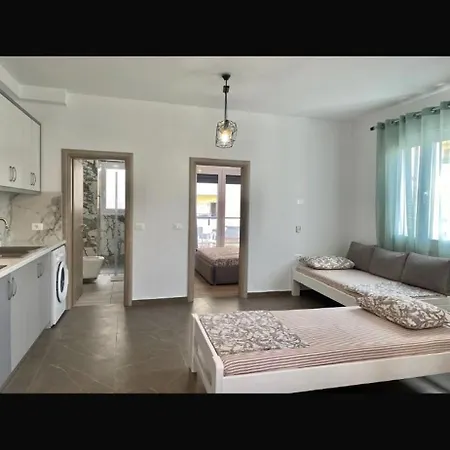 Himara Central Apartment Apartman Himara